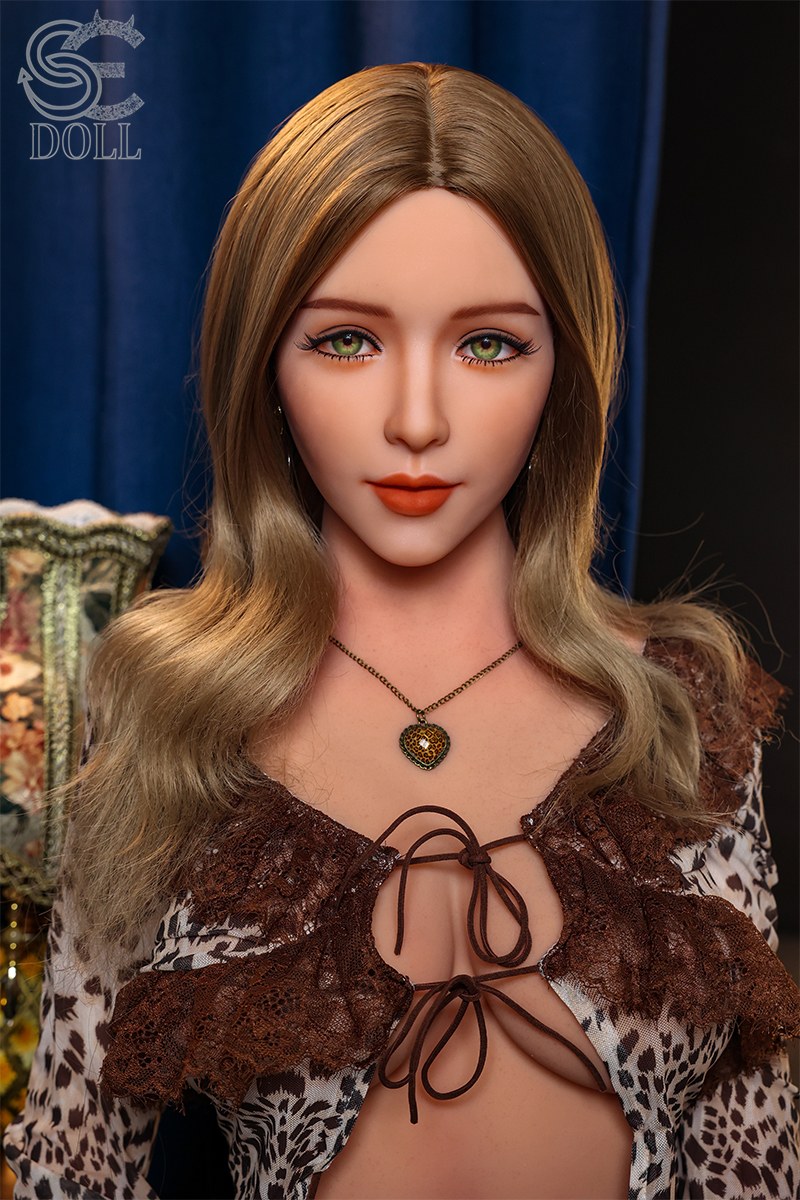 SED331_165-C_Head#068_Annika.D_250729_main_02.jpg