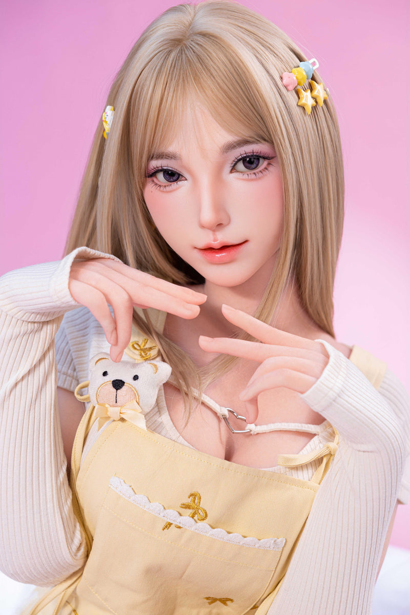 AZM_Skin_Texture_159cm_5ft3_B_Cup_S236_479_pp_004.jpg