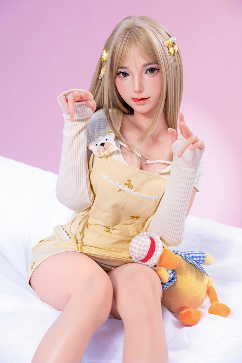 AZM_Skin_Texture_159cm_5ft3_B_Cup_S236_479_pp_005.jpg