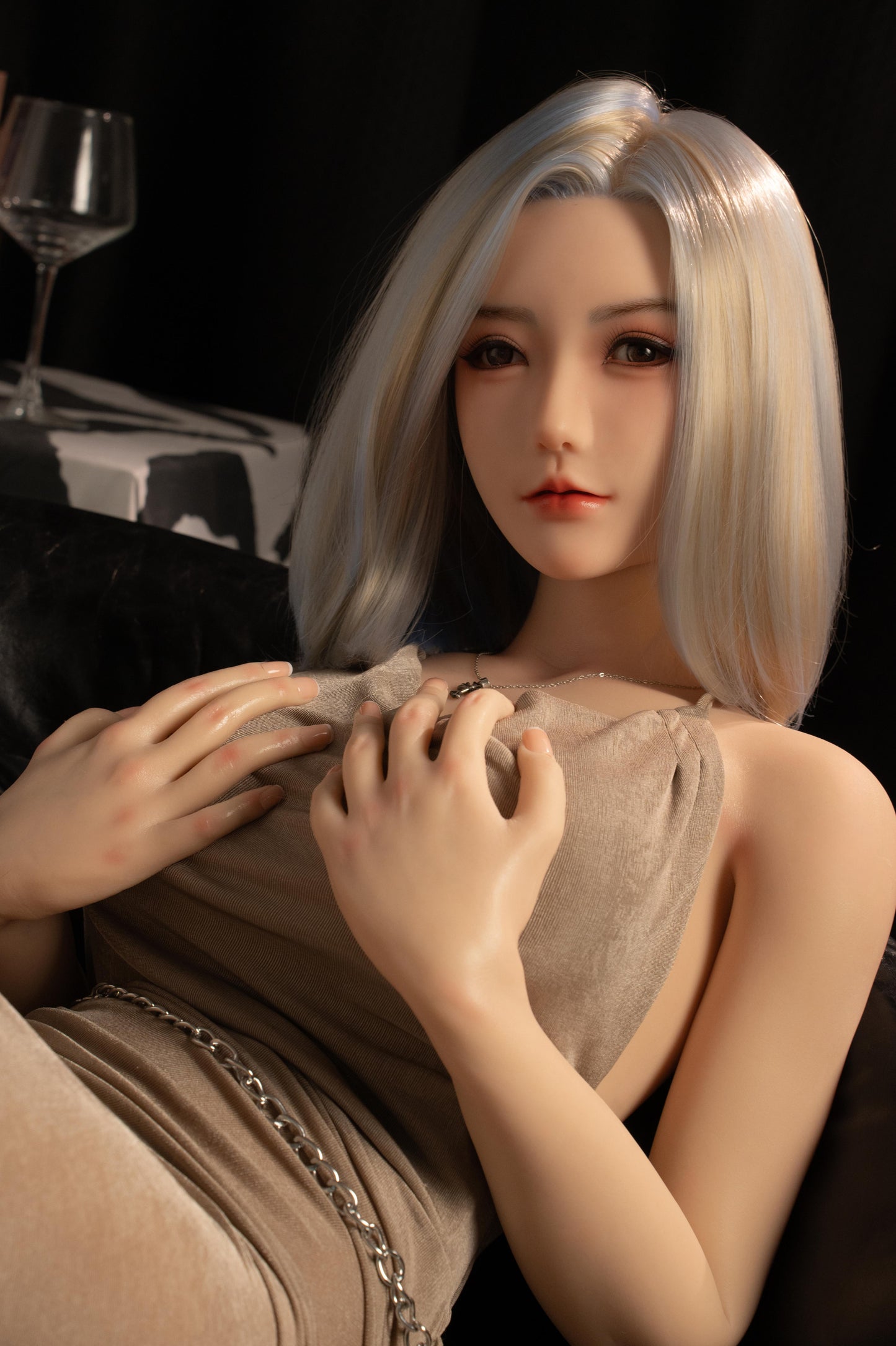 QM_DOLL_Silicone_163cm_5ft4_E_Cup_S12_E_pp_004.jpg