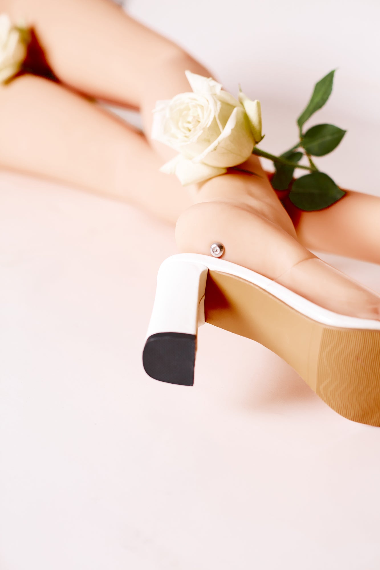ClimaxDoll Classic Silicone White rose ThinY Leg image 1