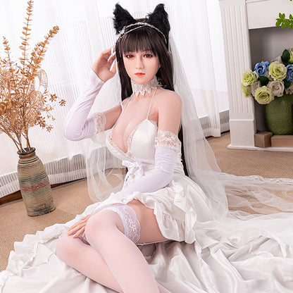 Hitomi  –  The Serene Blossom